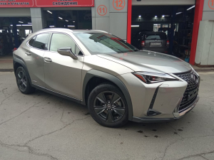 Lexus UX 250H ― АвтоШанс