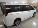 Toyota NOAH HYBRID 