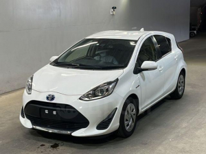 Toyota  Aqua     ― АвтоШанс